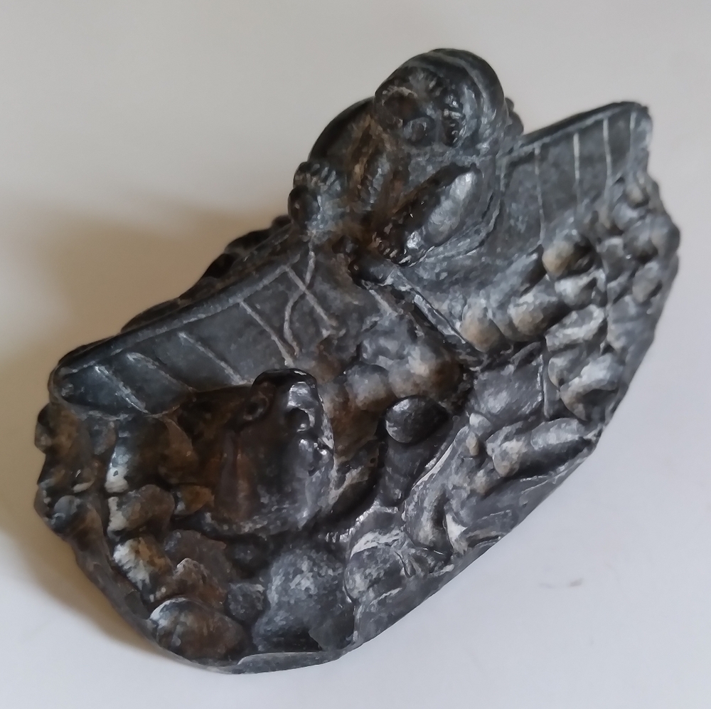 BLACK SOAPSTONE INUIT ESKIMO IN CANOE